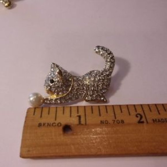 "Two Pave Rhinestone Kitten Cat Brooches " - Picture 6 of 6